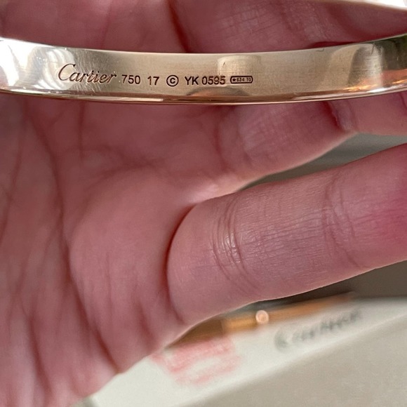 ❌SOLD❌Cartier LOVE Bracelet Rose Gold 17 Regular New Screw System - Picture 9 of 13